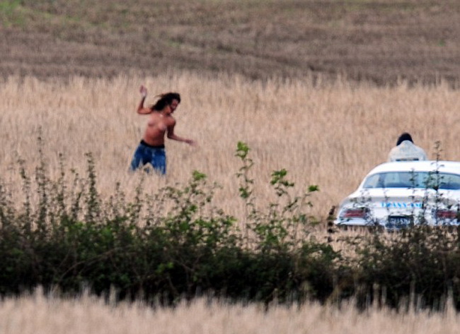 A aratat tot ce se putea! Rihanna - topless la filmarile pentru noul ei videoclip