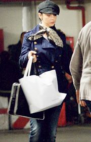 Andreea Marin adopta moda  Gavroche ! Iti place cum se imbraca mai nou?