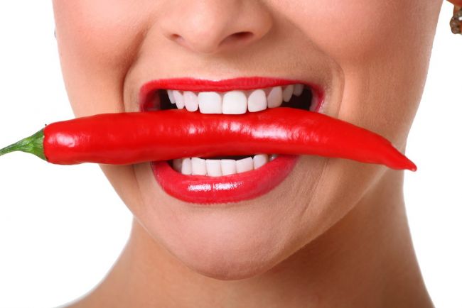 Ce alimente trebuie sa eviti daca vrei sa iti pastrezi dintii albi