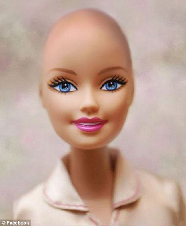 Barbie a renuntat la parul lung si blond pentru fetitele bolnave de cancer. Vezi povestea din spatele acestei decizii