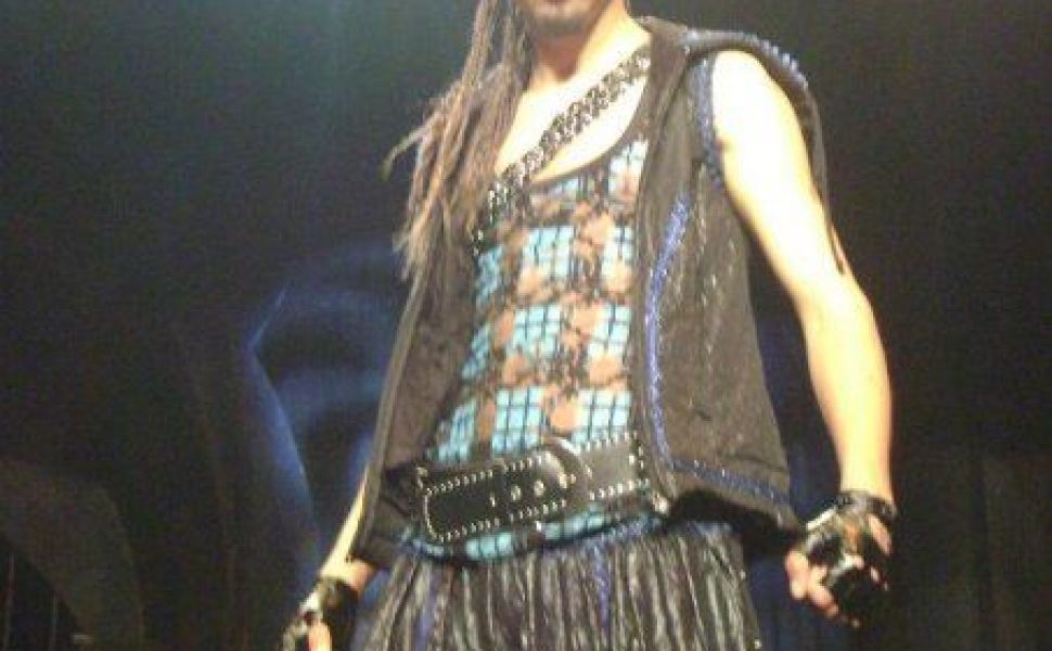 Ce transformare! Ce look rebel avea Daniel Max Dragomir inainte de Vocea Romaniei. Iti place?