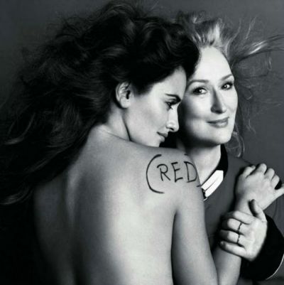 Penelope Cruz, despre sedinta foto goala cu Meryl Streep:  A trebuit sa stau topless deasupra ei  GALERIE FOTO