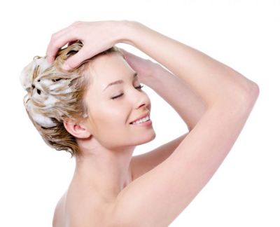 Este cel mai utilizat produs cosmetic. Citeste 8 lucruri pe care nu le stiai despre sampon